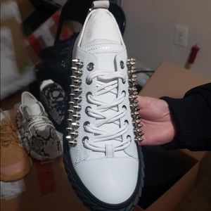 Authentic men NWT Giuseppe men’s sneaker